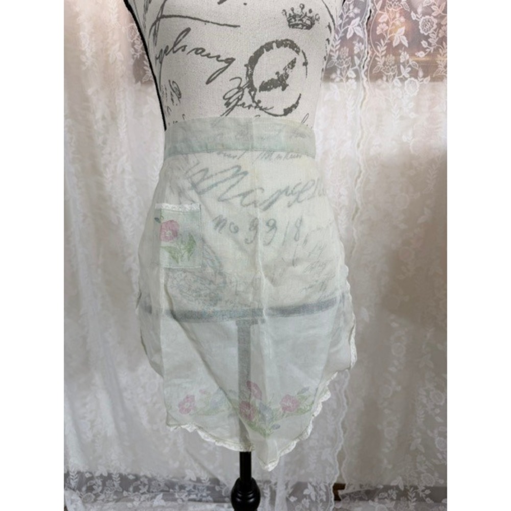Vintage Sheer Green Floral Half Apron Lace Trim Pocket Cottagecore Retro Tea